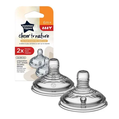 TOMMEE TIPPEE Комплект от 2 броя Биберони Closer to Nature ЗВЕЗДА, с бърз поток 3 капки, с прорез за по-гъсти храни, подходящи за бебета на възраст над 6 месеца.