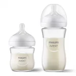 PHILIPS AVENT Подаръчен комплект за бебе с 3 стъклени шишета за хранене Natural Response с биберони без протичане и залъгалка