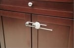 SAFETY 1ST Устройство за заключване на шкаф с плъзгащ се механизъм (1бр./оп.) бял